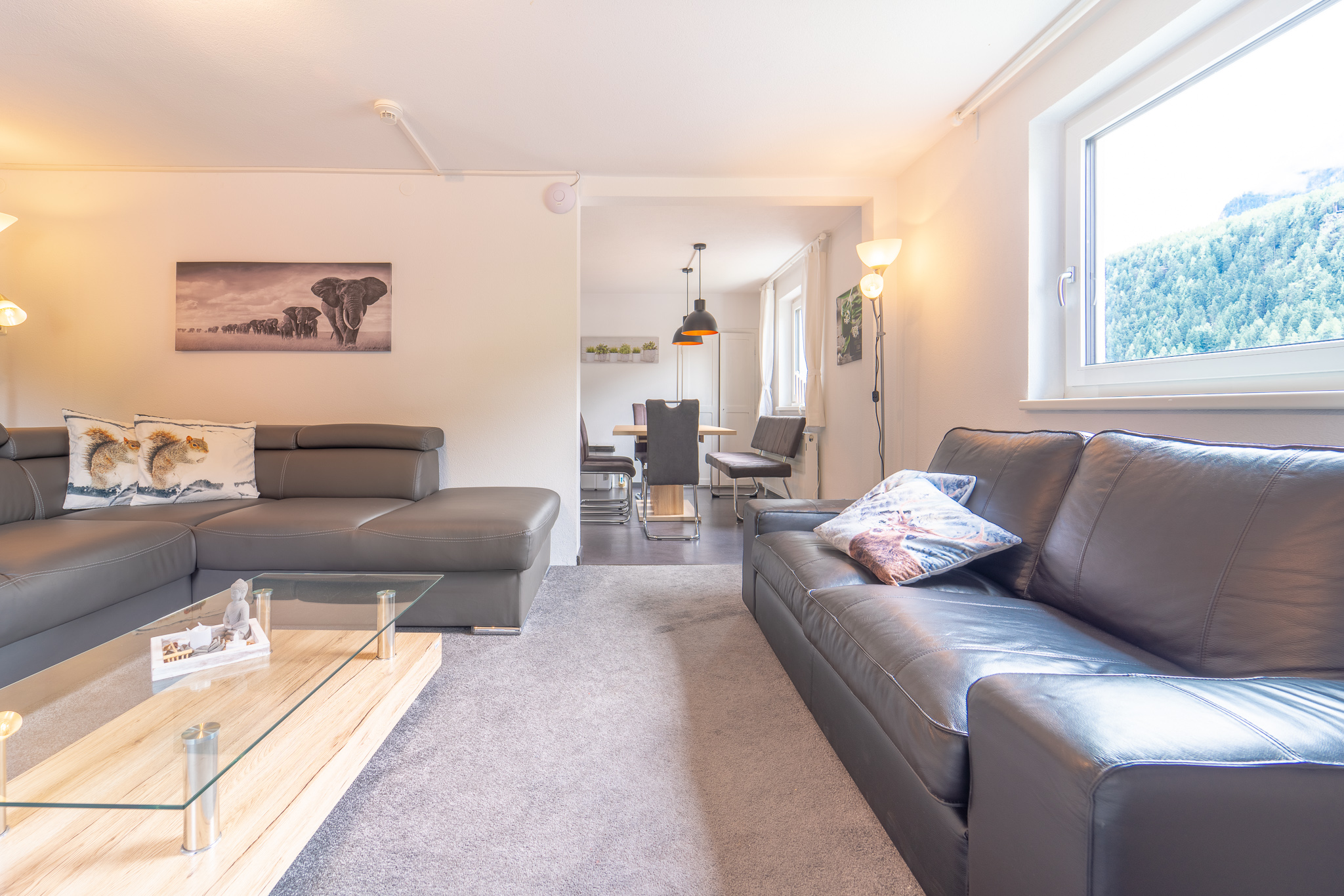 Wohnzimmer im Appartement Charmy