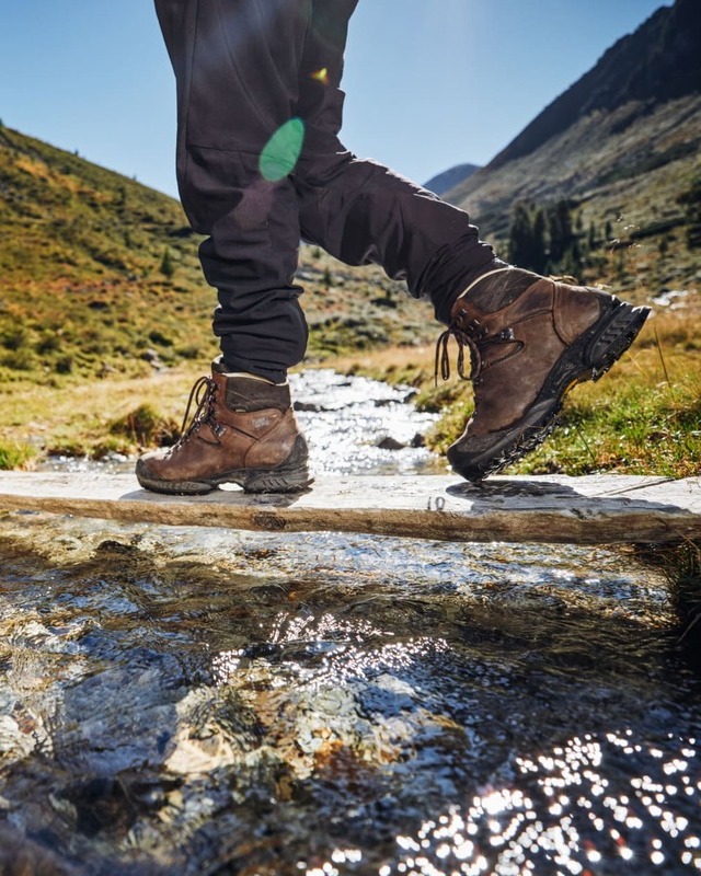 Wandern in den Bergen rund um Oetz